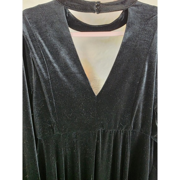 Torrid Black Velvet Choker V-Neck Skater Dress Long Sleeve Plus Size 4 4X - Picture 6 of 7